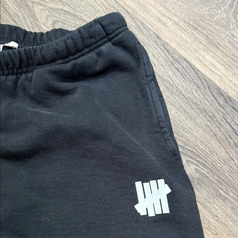 Like new Undefeated Black cloth Athletic Shorts - Picture 2 of 7
